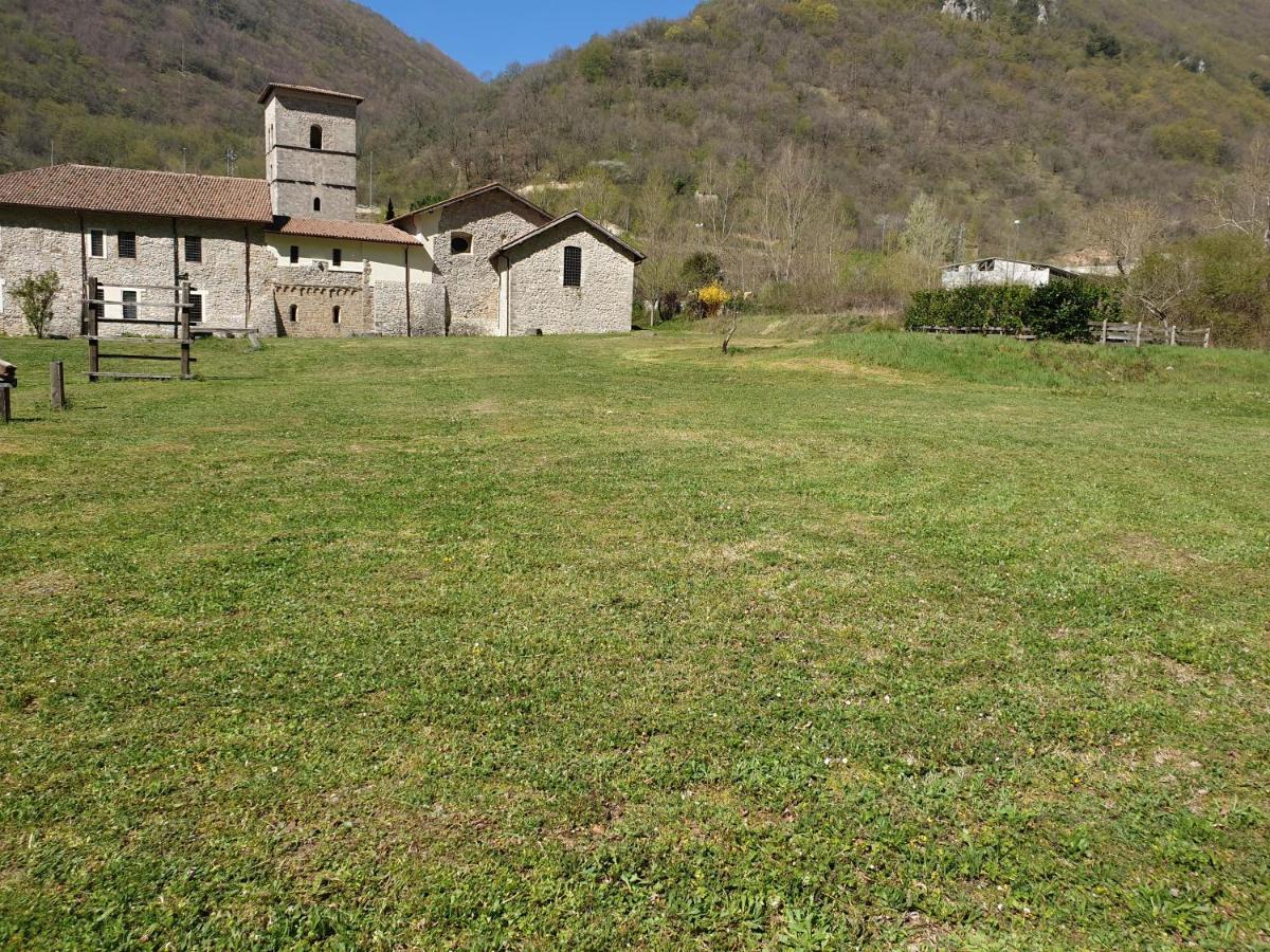Abbazia Ss. Quirico E Giulitta Hotel Micigliano Ngoại thất bức ảnh