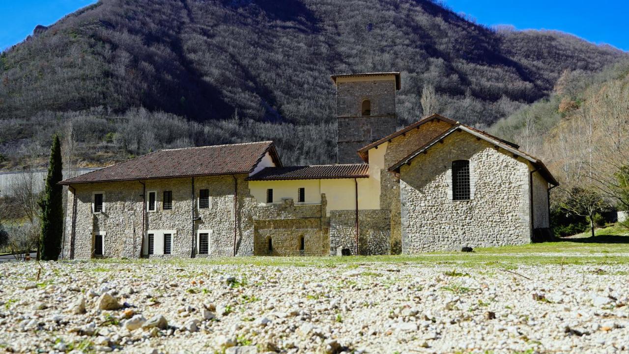 Abbazia Ss. Quirico E Giulitta Hotel Micigliano Ngoại thất bức ảnh