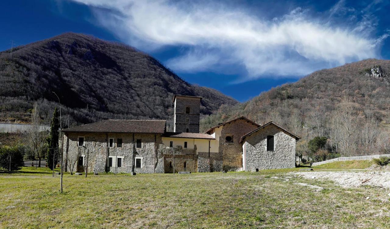 Abbazia Ss. Quirico E Giulitta Hotel Micigliano Ngoại thất bức ảnh