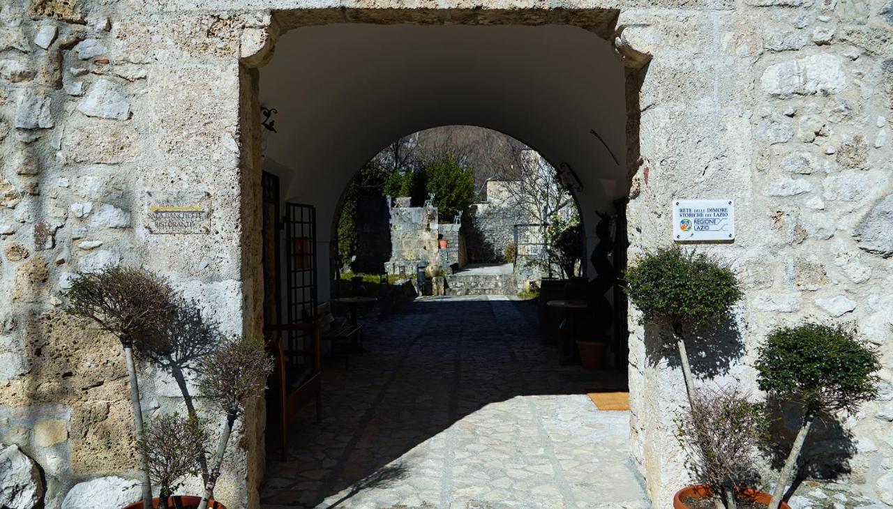 Abbazia Ss. Quirico E Giulitta Hotel Micigliano Ngoại thất bức ảnh