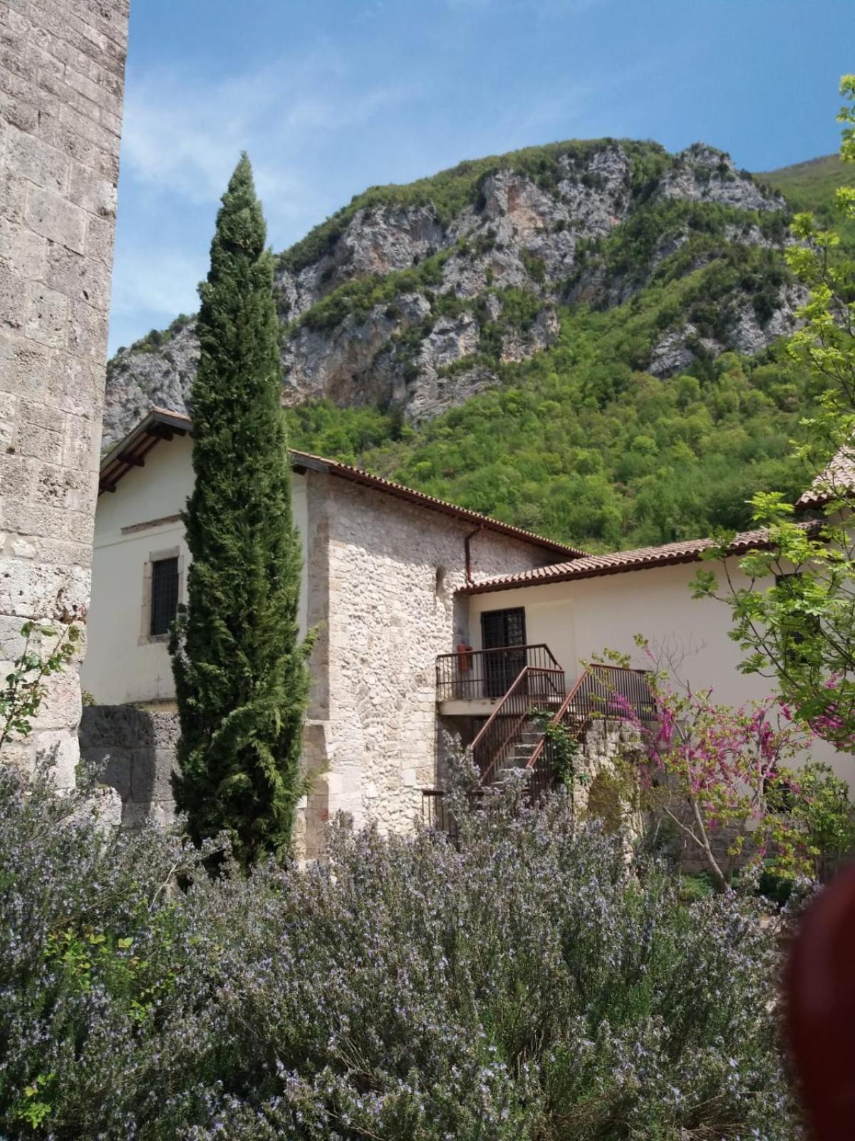 Abbazia Ss. Quirico E Giulitta Hotel Micigliano Ngoại thất bức ảnh